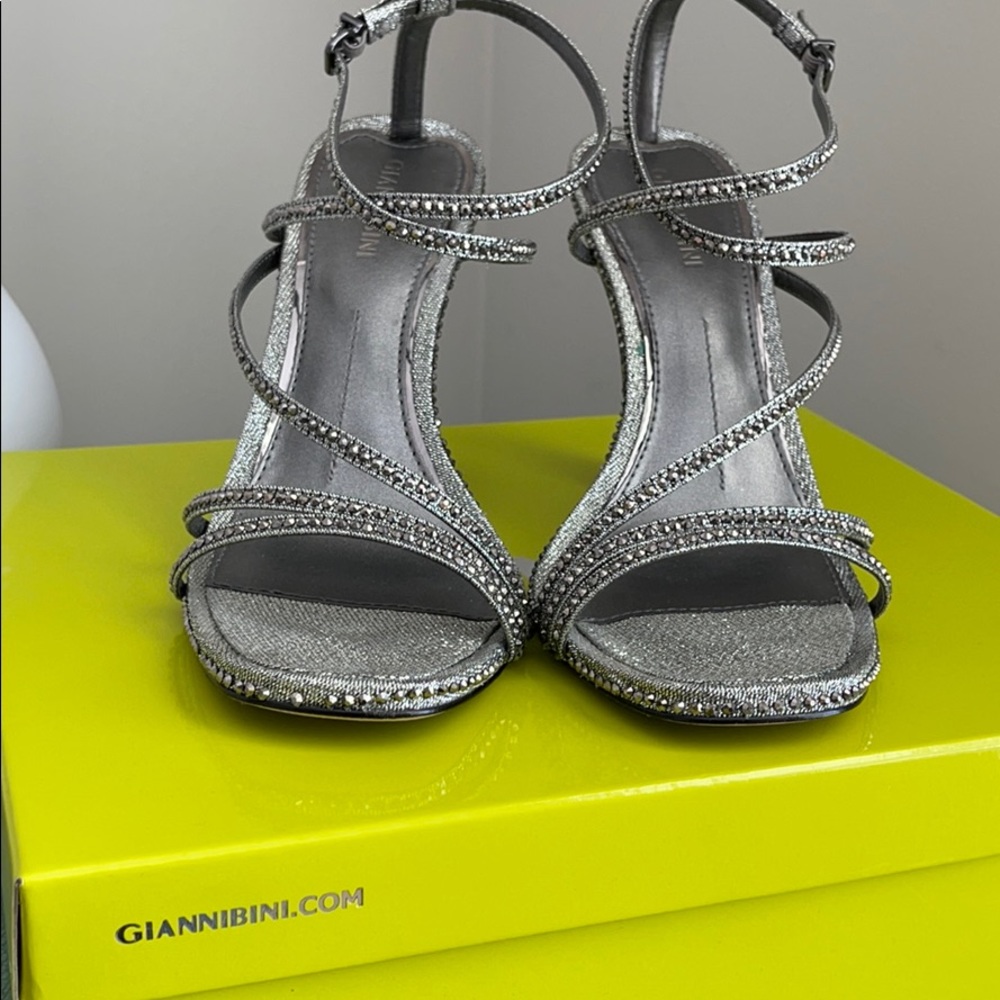 GB Formal Heels